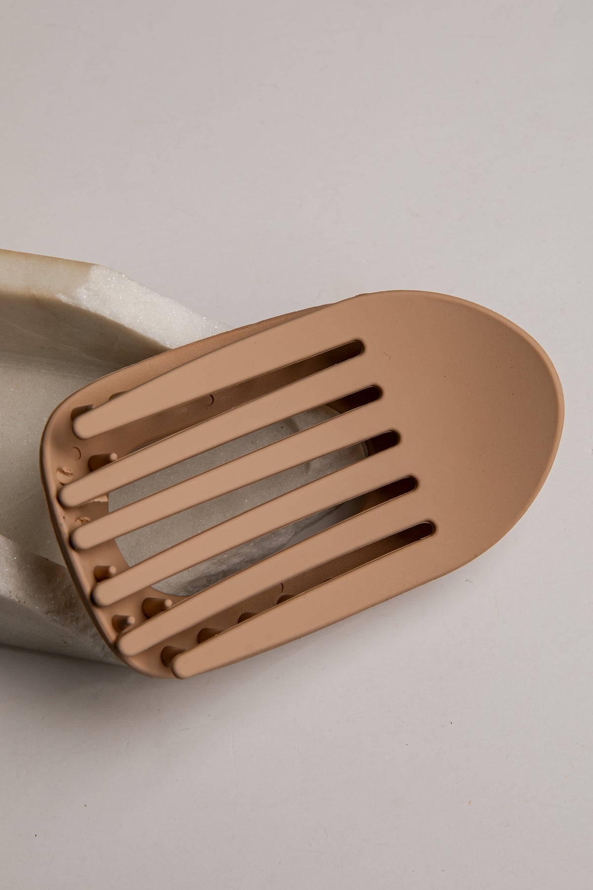 Daily Darling Tan Oval Claw Clip
