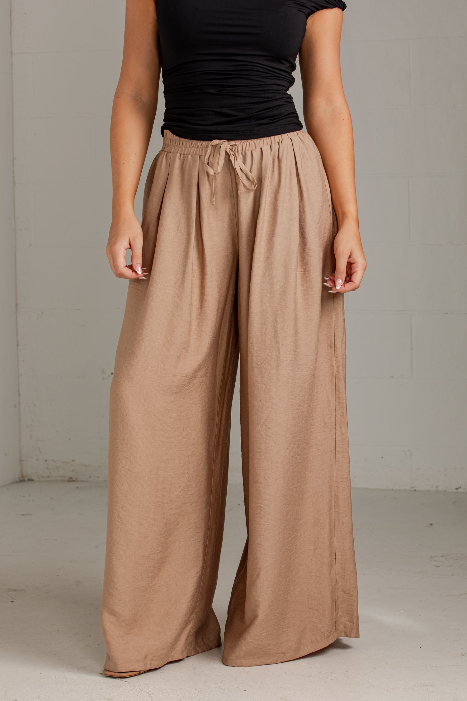 Final Touch Wide Leg Pants | Black | Taupe