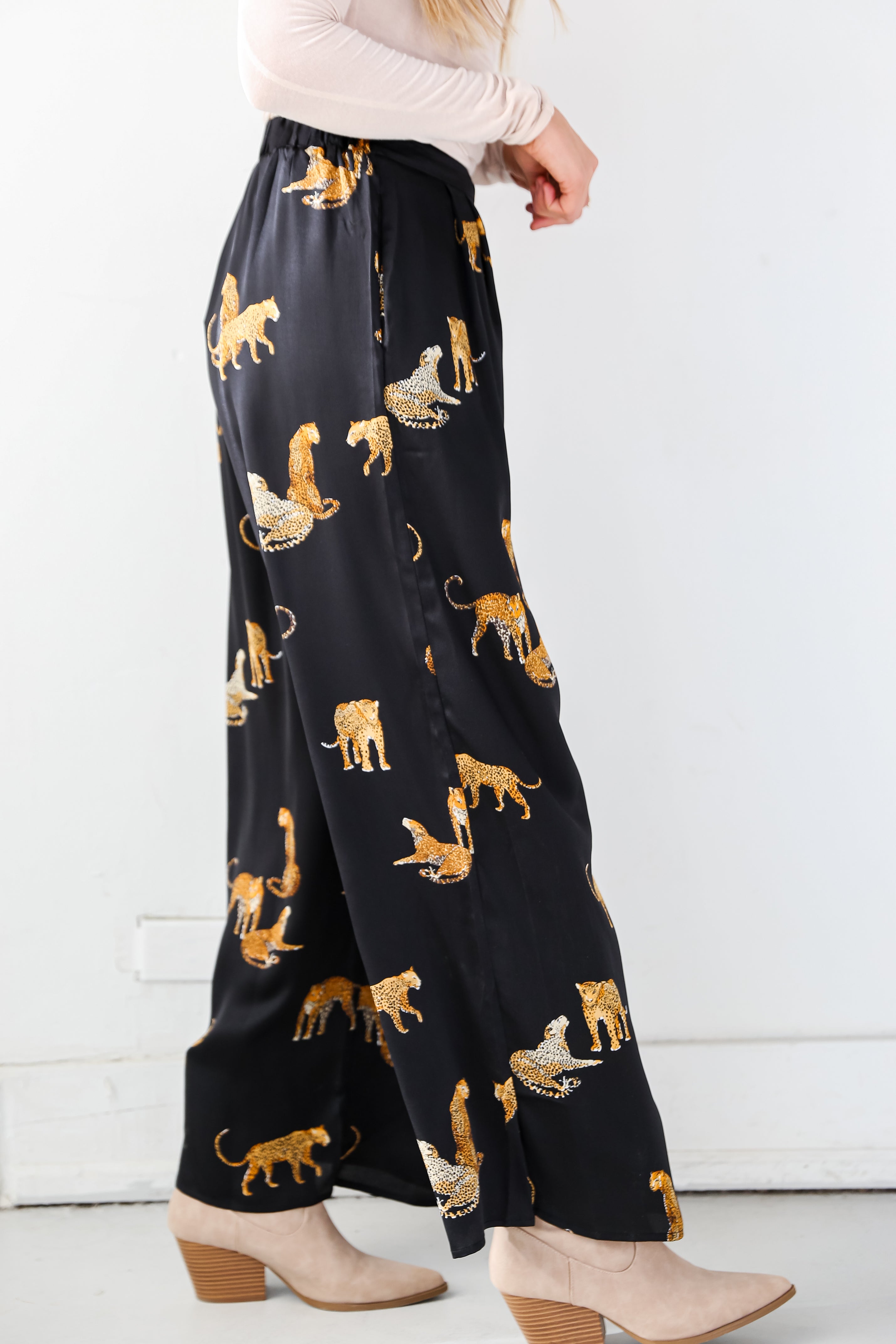 trendy pants for women