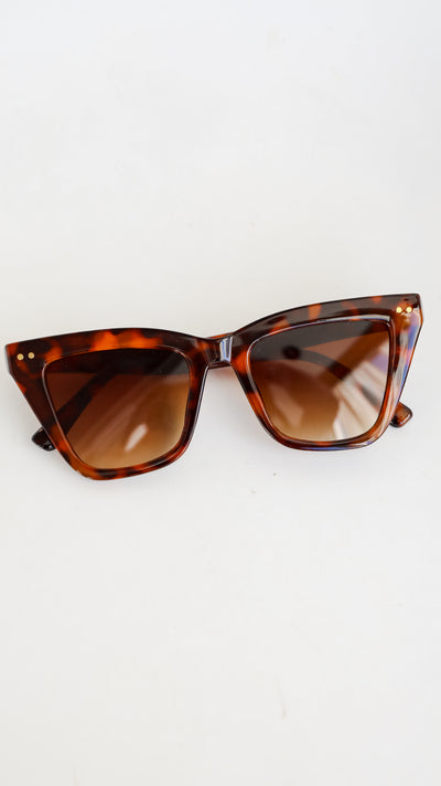 Tortoise Square Cat Eye Sunglasses for women