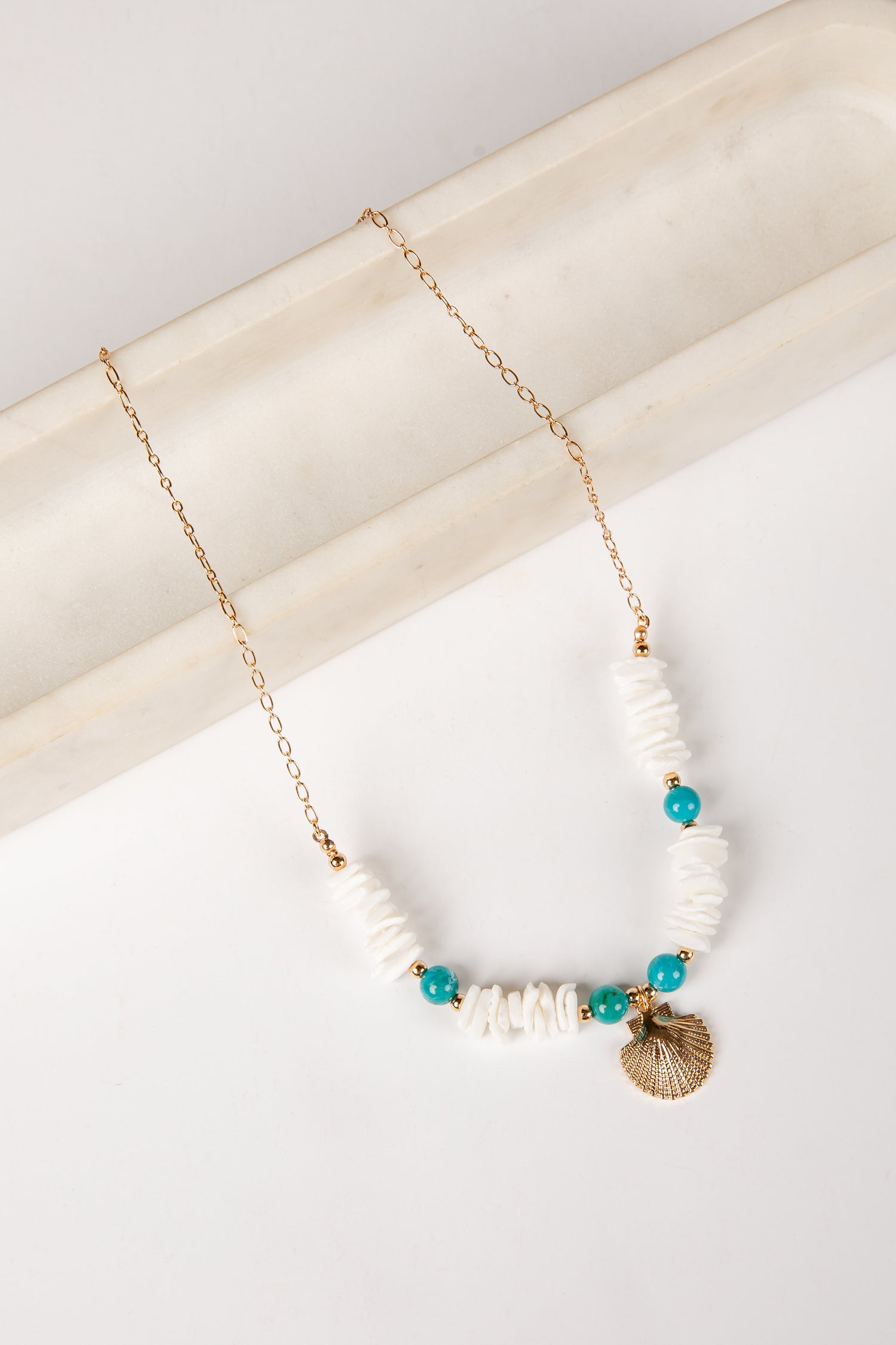 Turquoise Beaded Shell Necklace | Trendy Women's Jewelry
