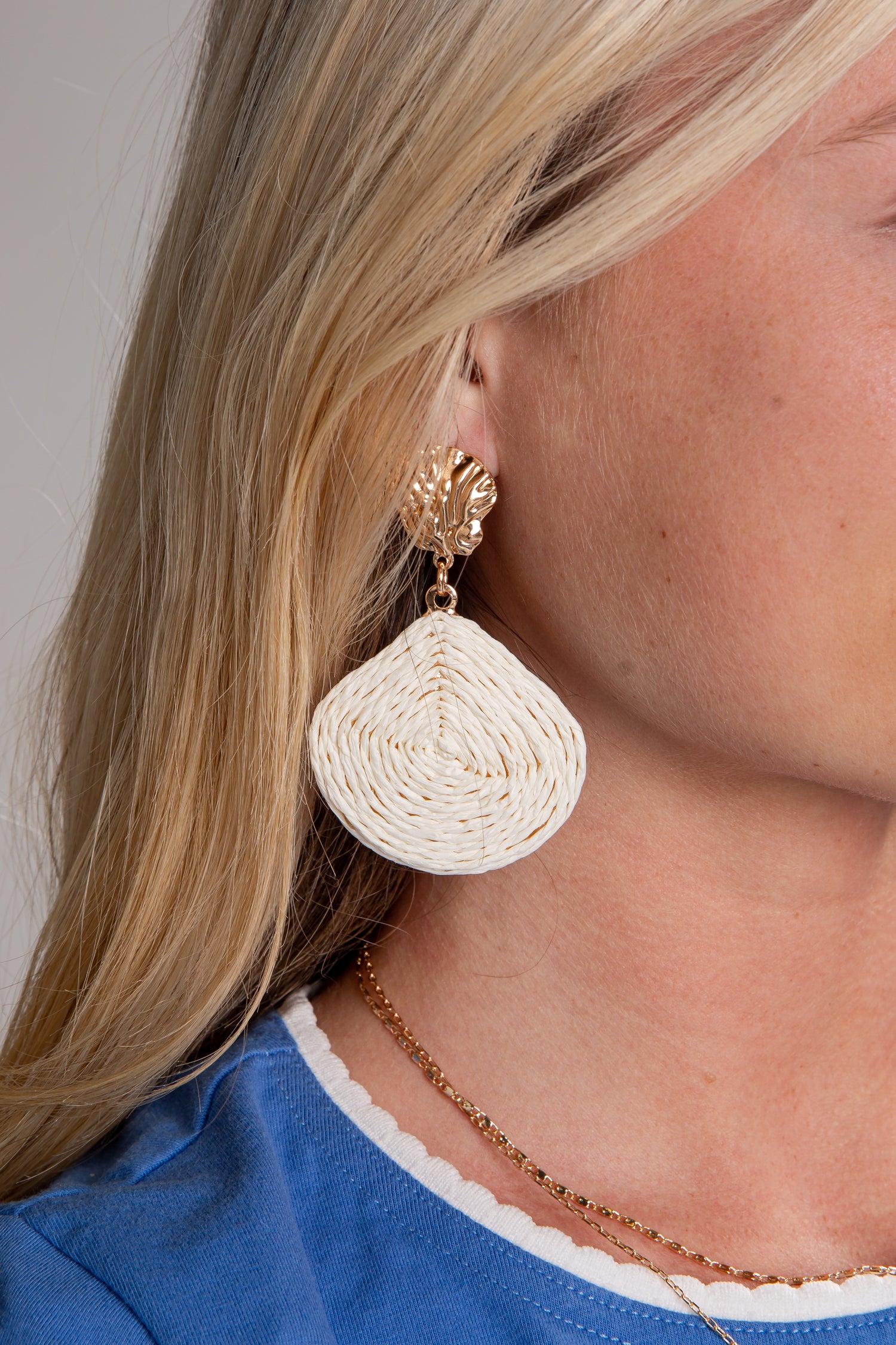 Jovie Woven Shell Raffia Earrings | Trendy Women's Jewelry