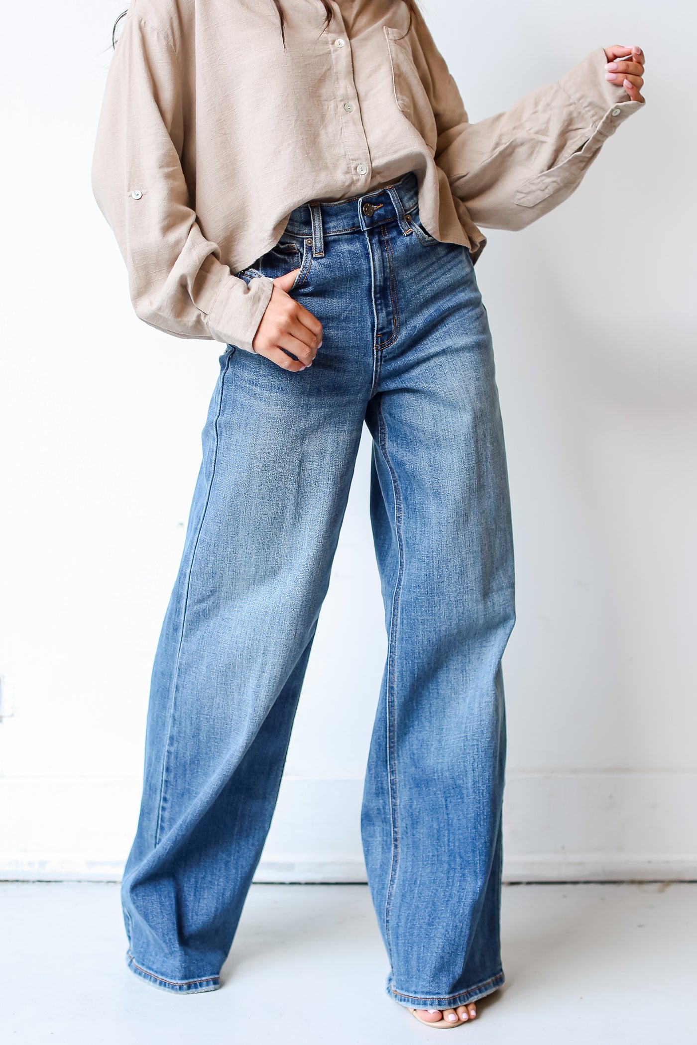 Jeans Trendy Up Wash Medium | Wide Dress – ShopDressUp Leg