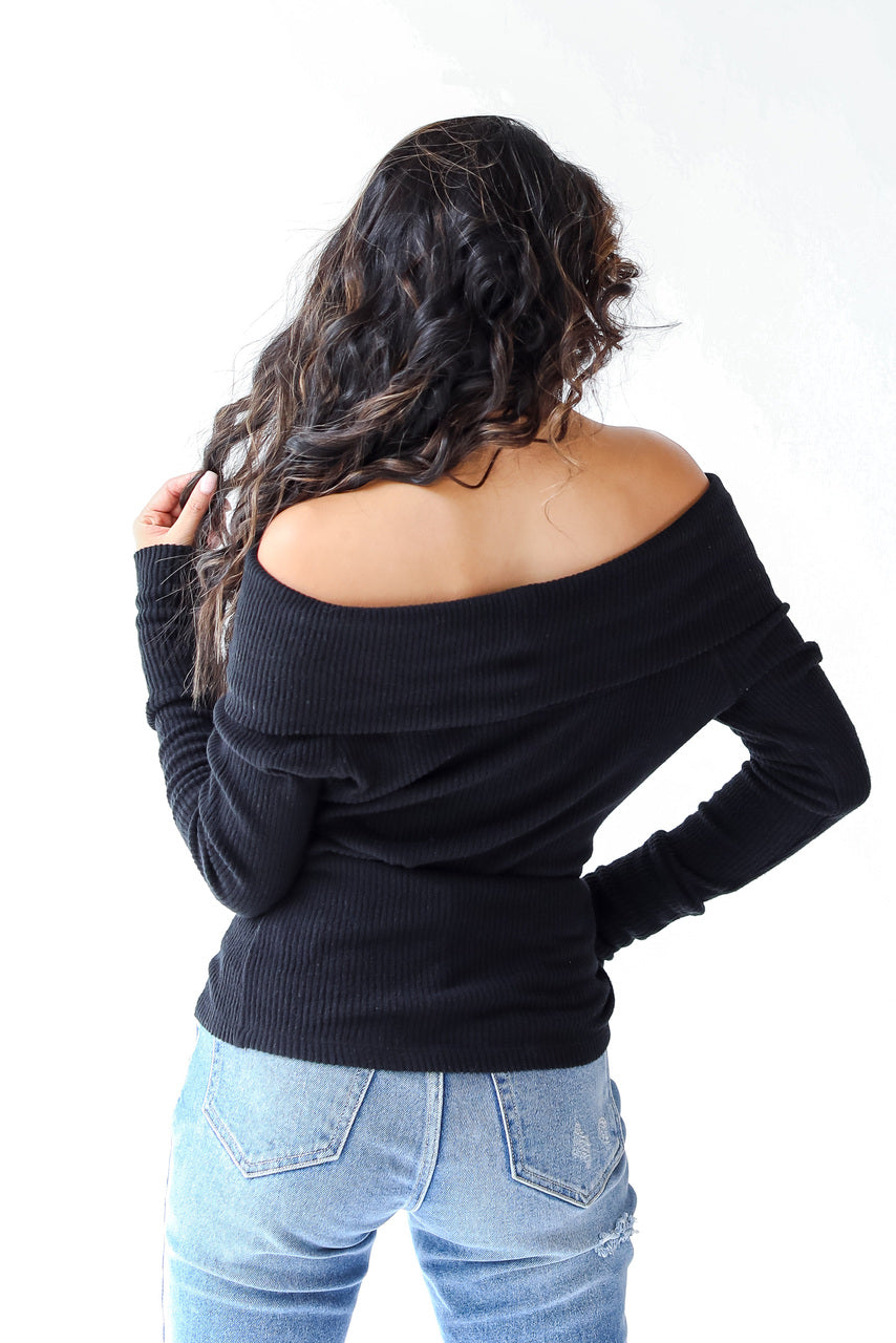New Trends Off-The-Shoulder Knit Top