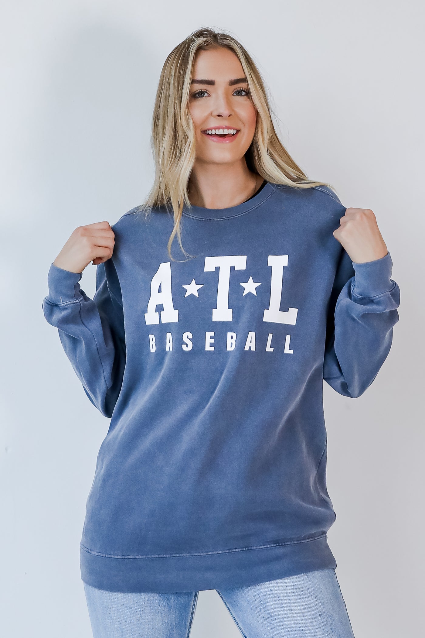 ATL Star Baseball Pullover. Braves Graphic Sweatshirt. Braves Game Day Outfit. Atl Sweatshirt