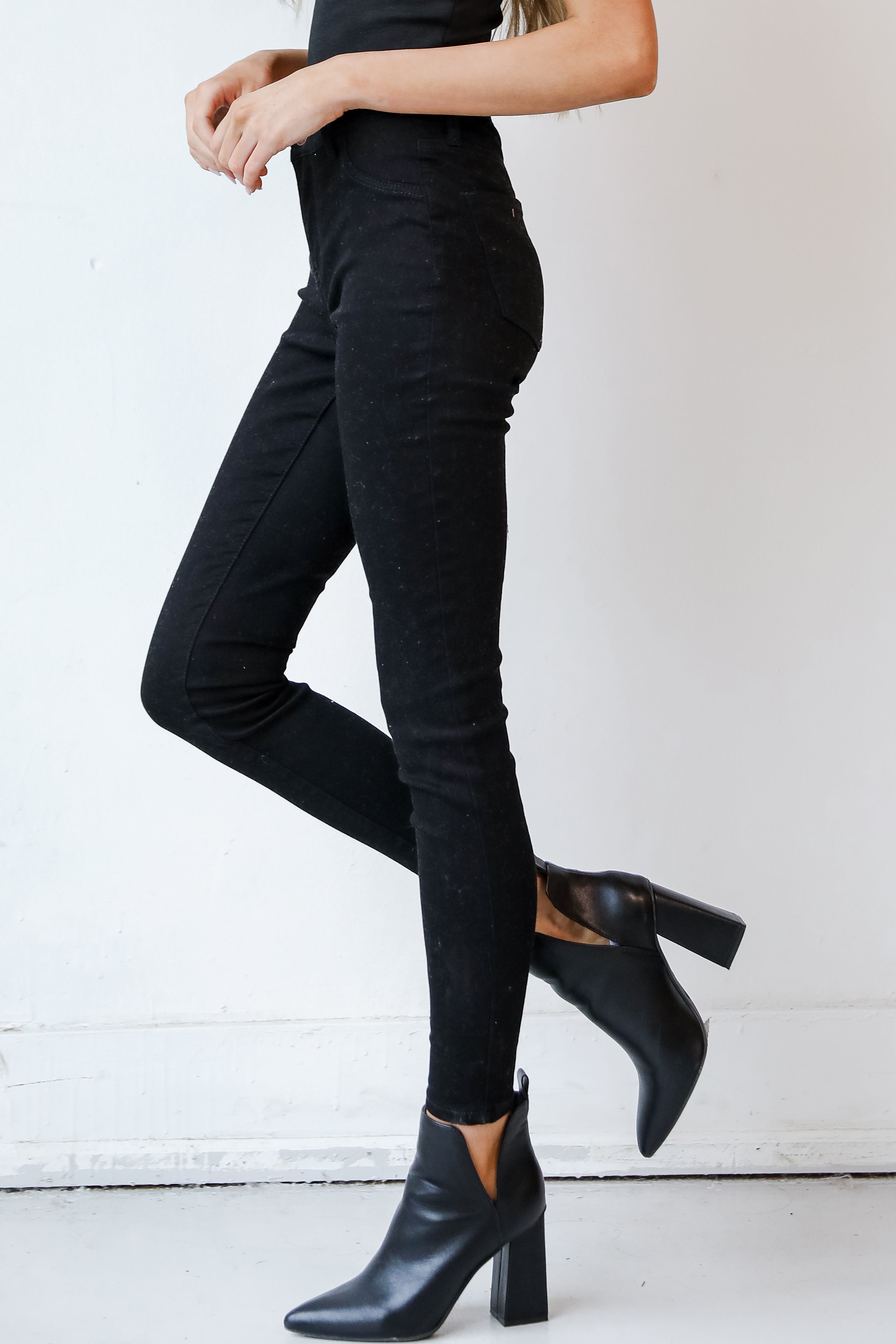 Black Skinny Jeans side view