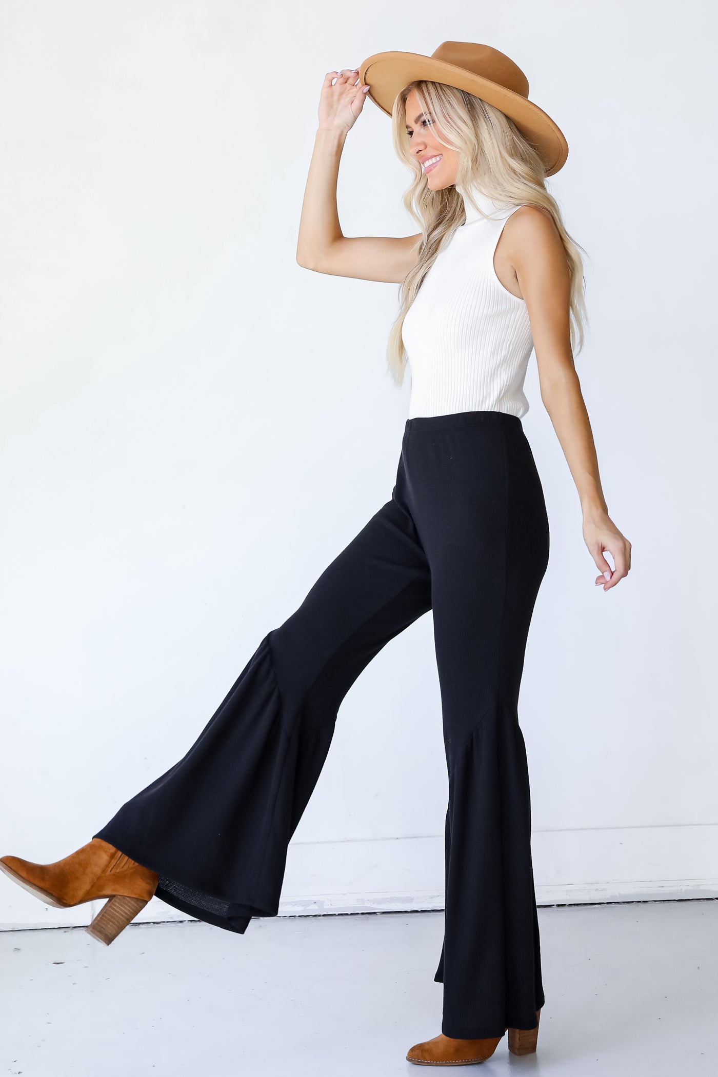 Flare Pants side view