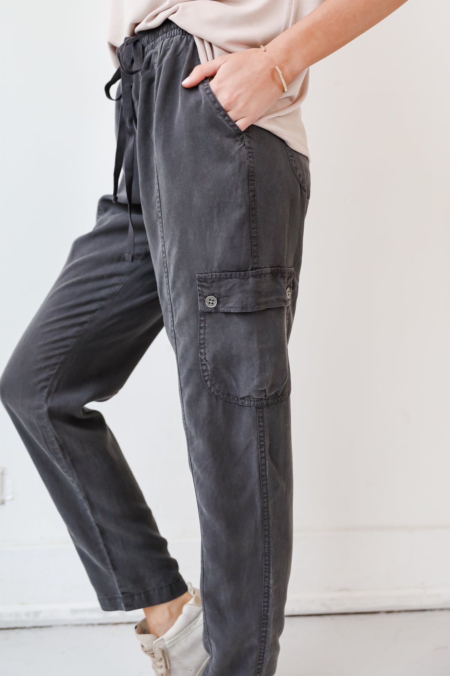 black Cargo Pants side view