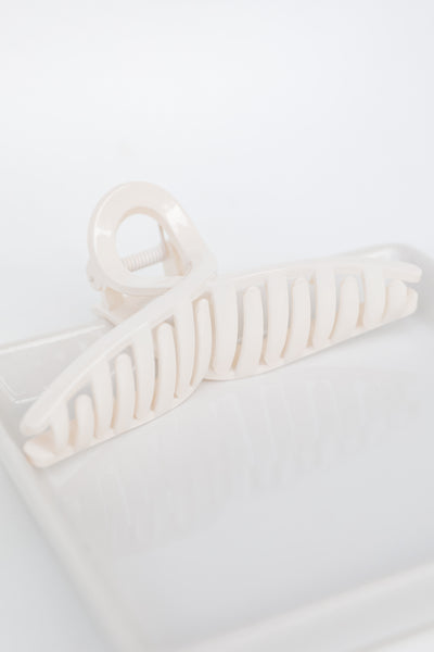 Claw Hair Clip in ivory