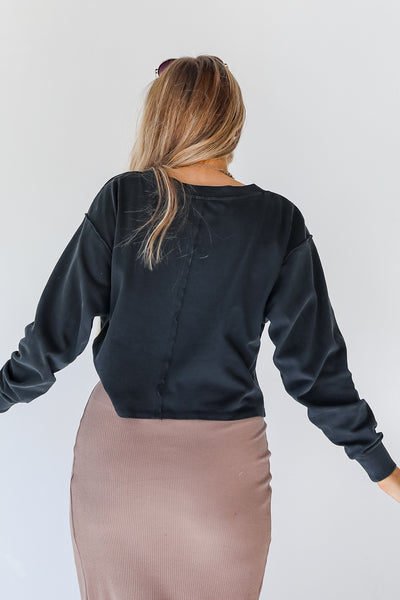 Cropped Pullover in black back view