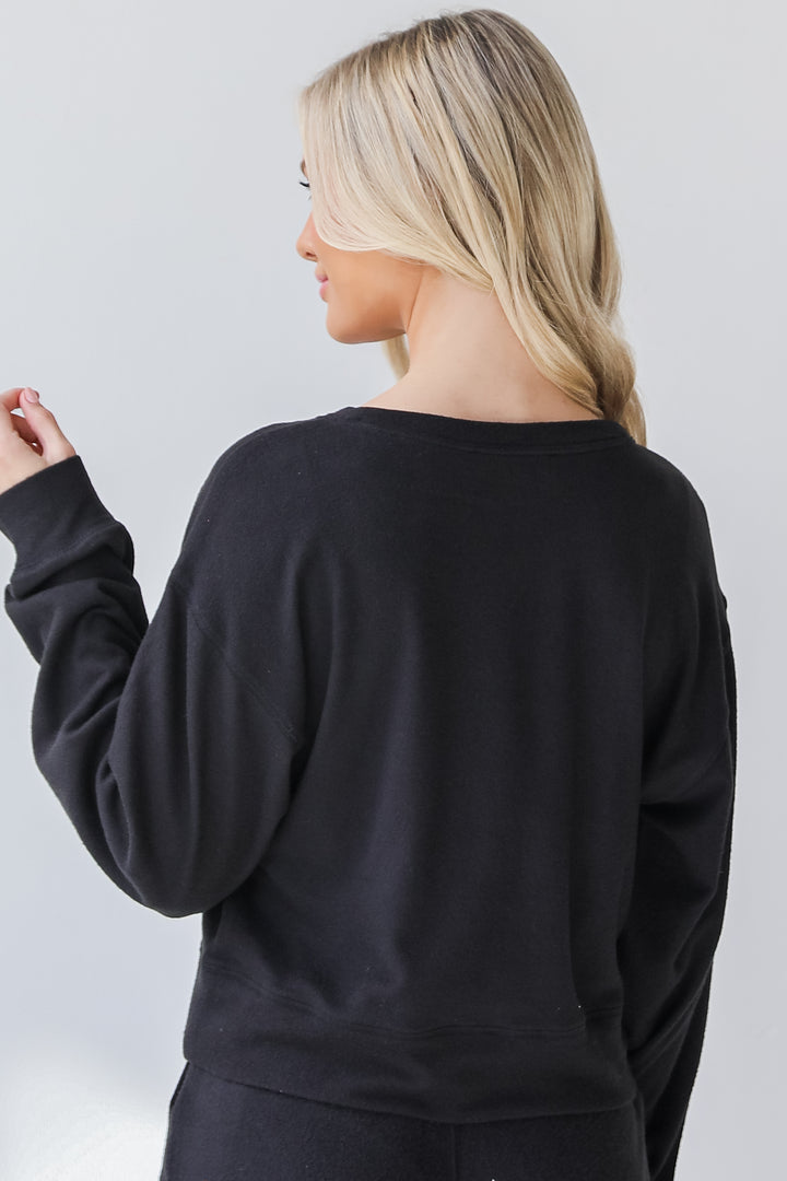 Pullover in black back view