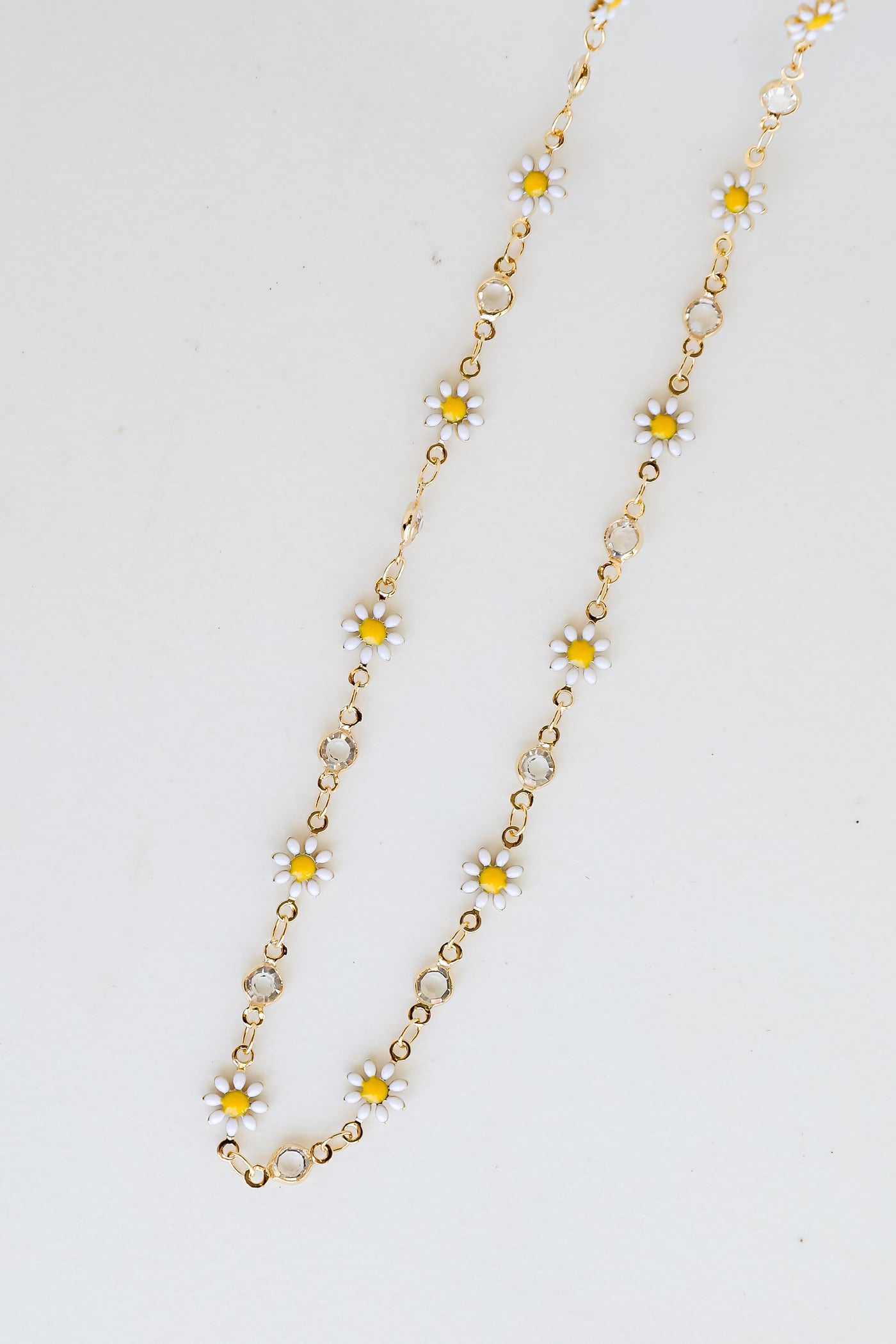 Gold Daisy Necklace close up