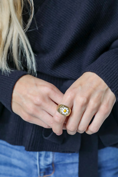 model wearing a Gold Daisy Ring