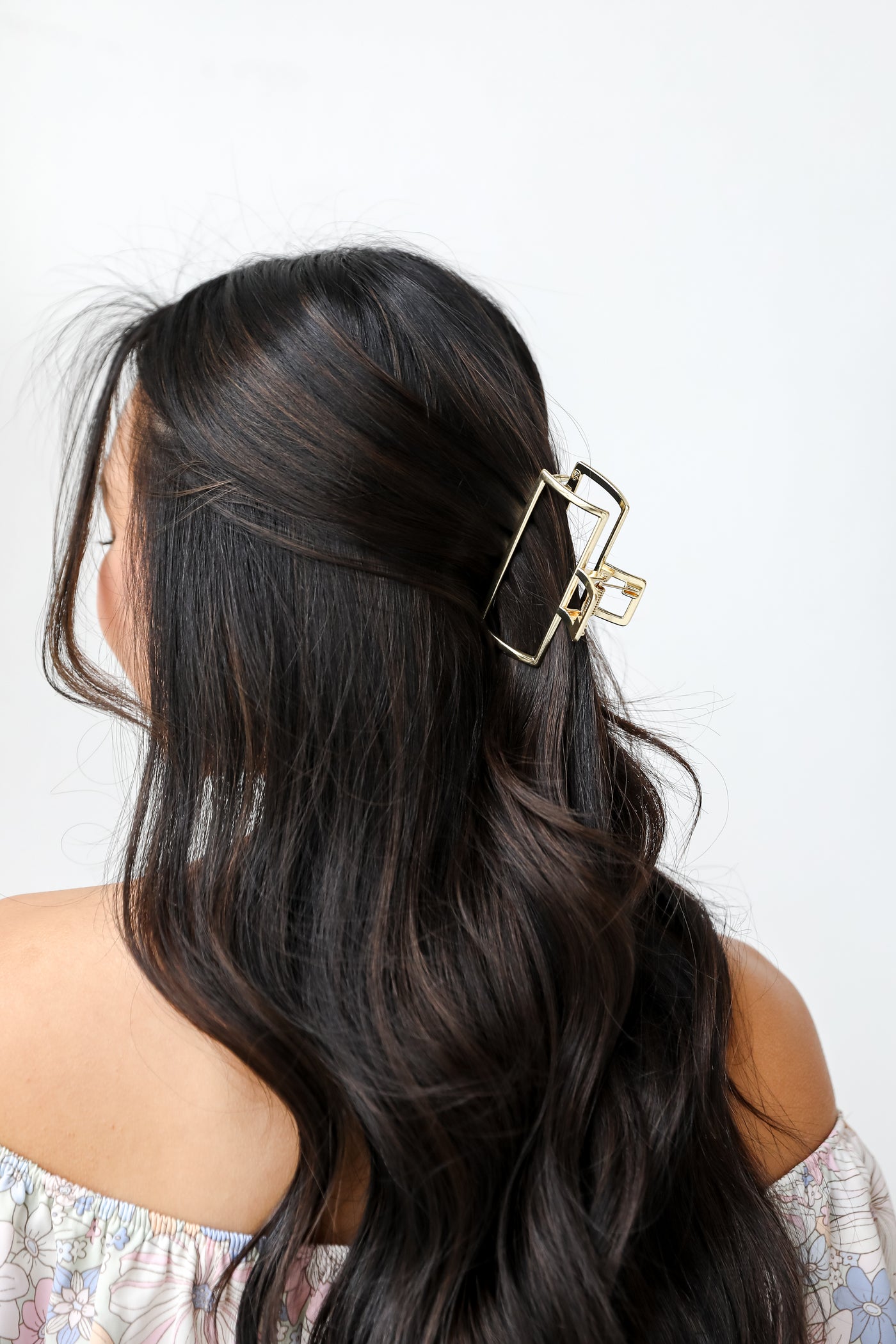 Gold Claw Hair Clip on model