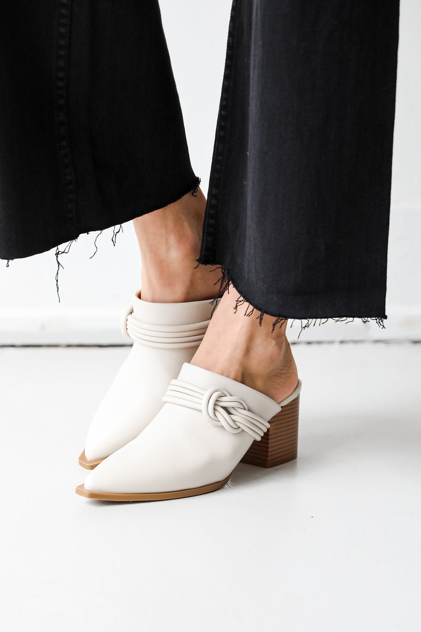 heeled mules for fall with black jeans 