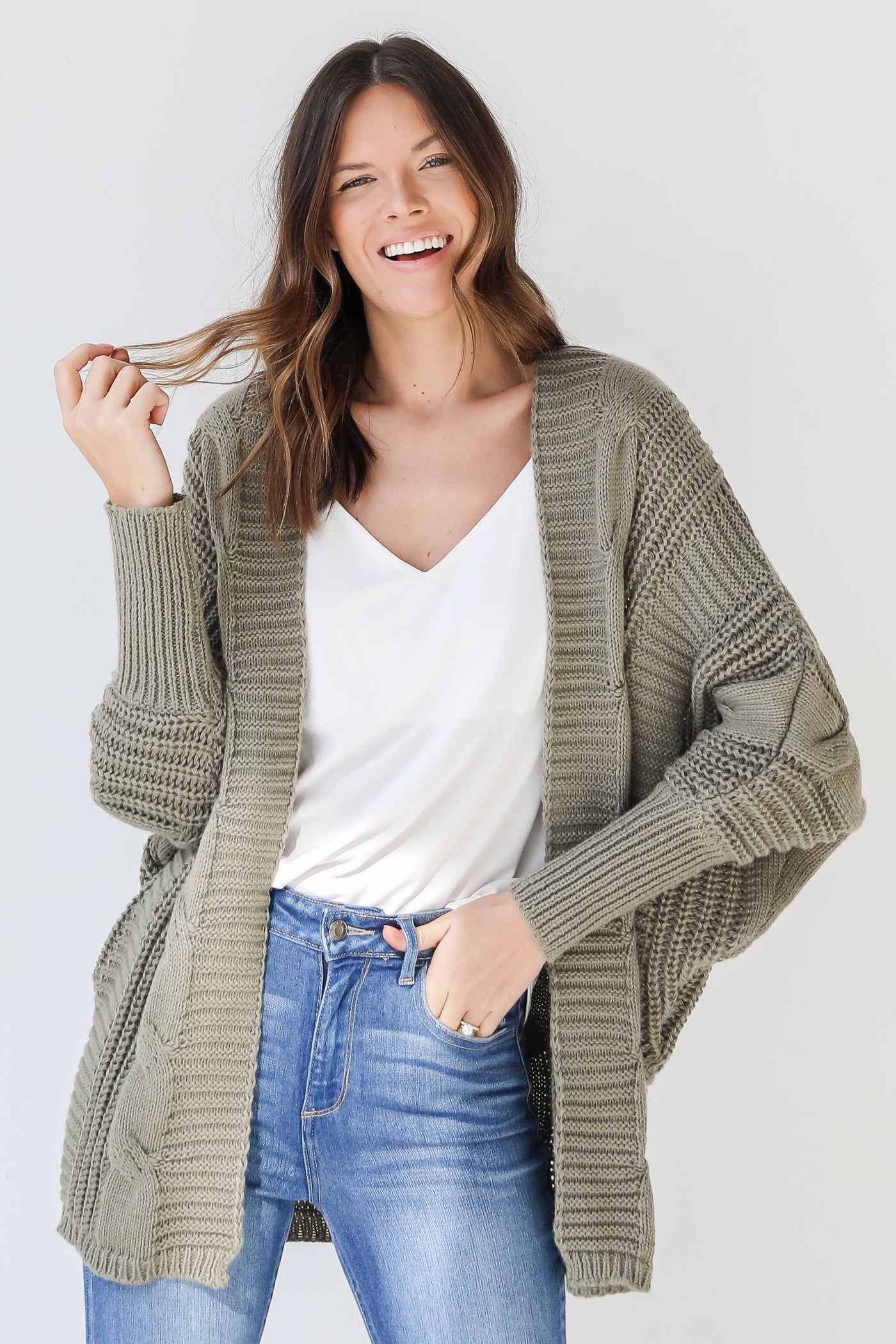 Sweater Cardigan in olive