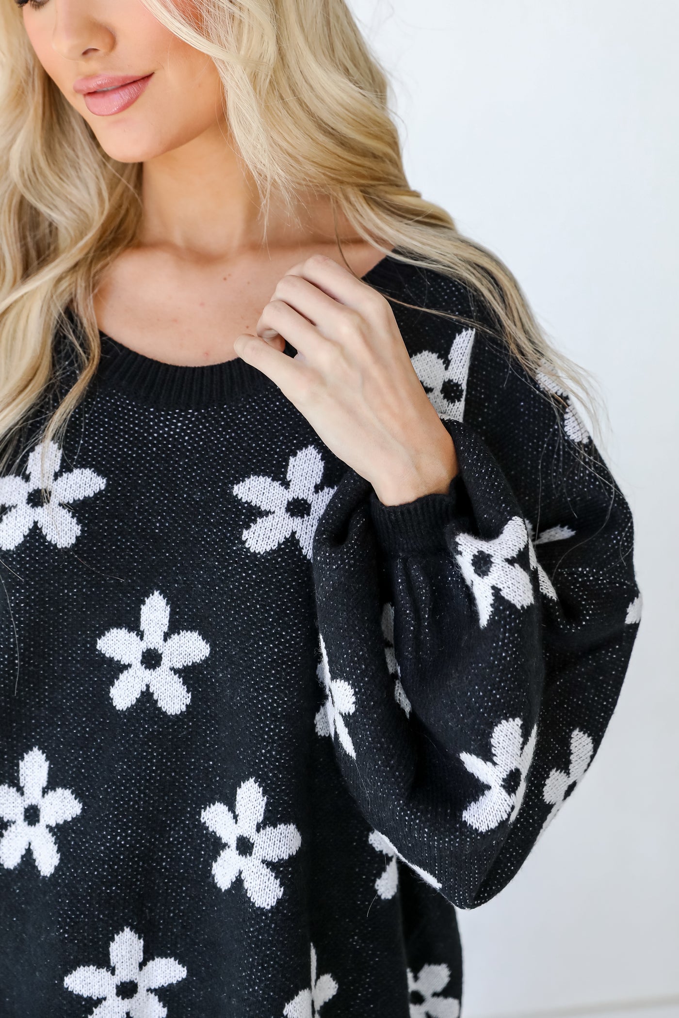 Daisies Sweater close up