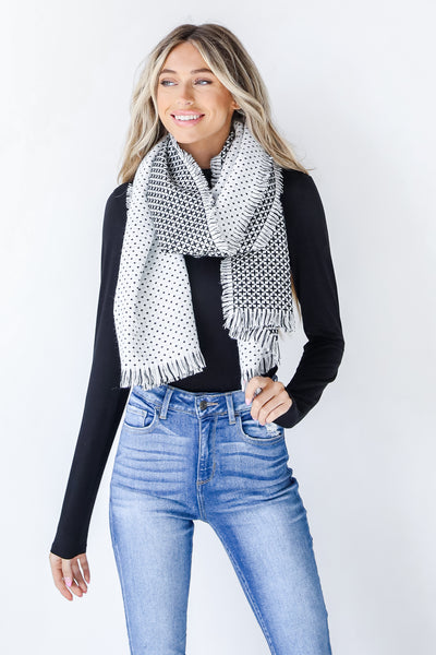 Scarf in white