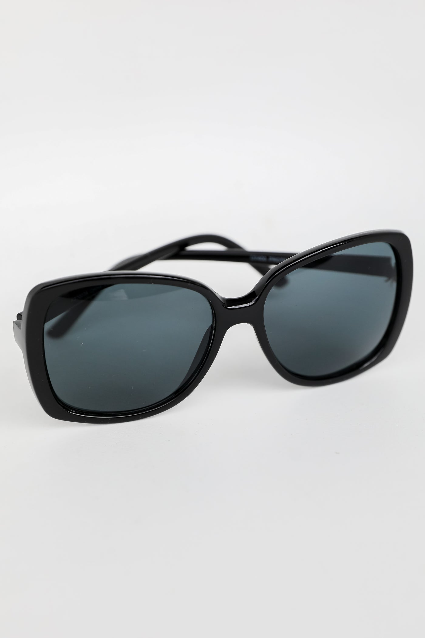 Sunglasses in black