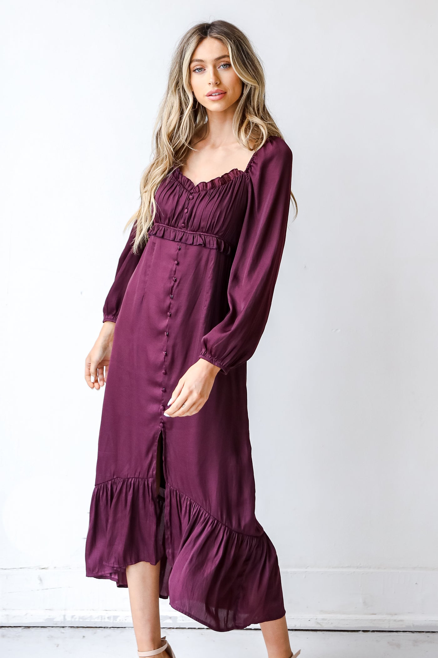 Midi Dress in burgundy on model