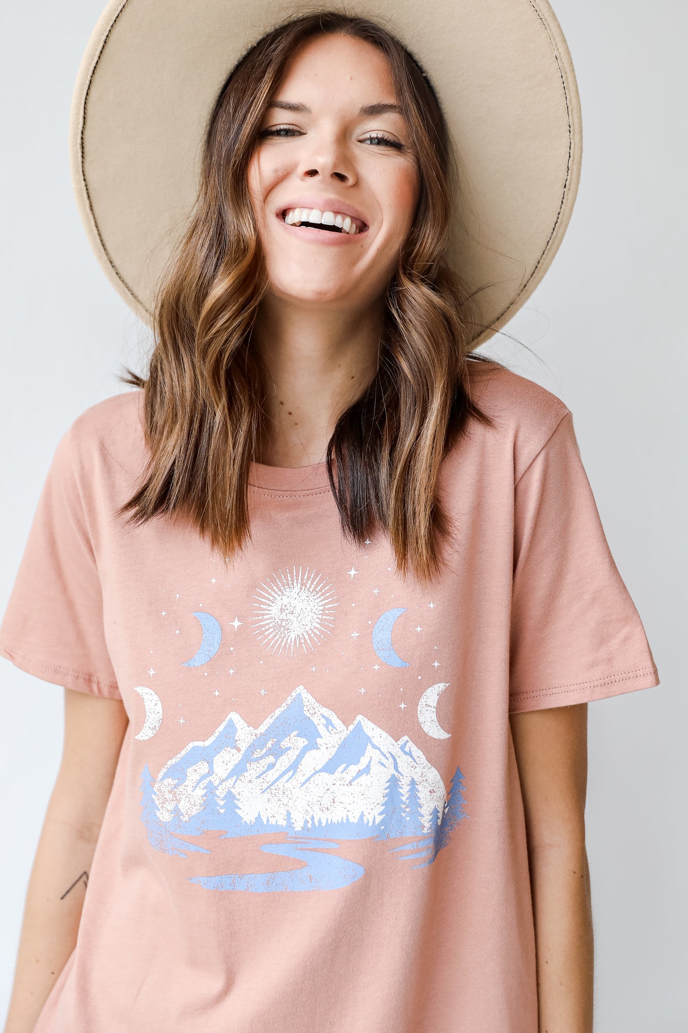 Mountain Scene Graphic Tee from dress up