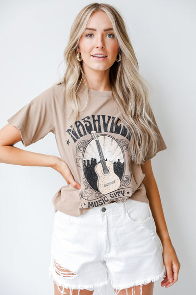 Nashville Vintage Graphic Tee in taupe on model