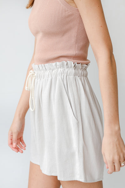 Linen Shorts in grey side view