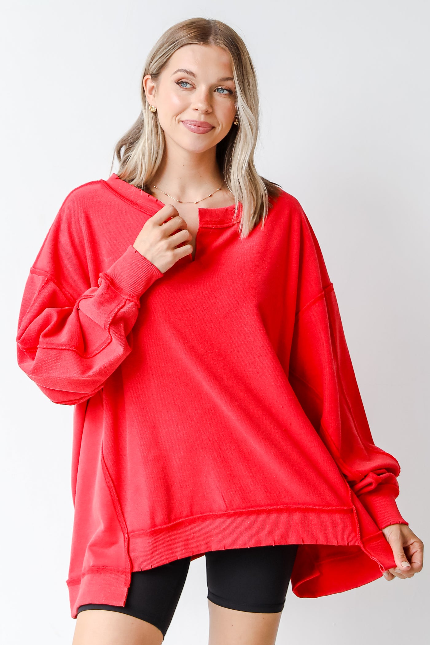 This comfy sweatshirt is designed with a soft and stretchy French terry knit with ribbed knit contrasting.