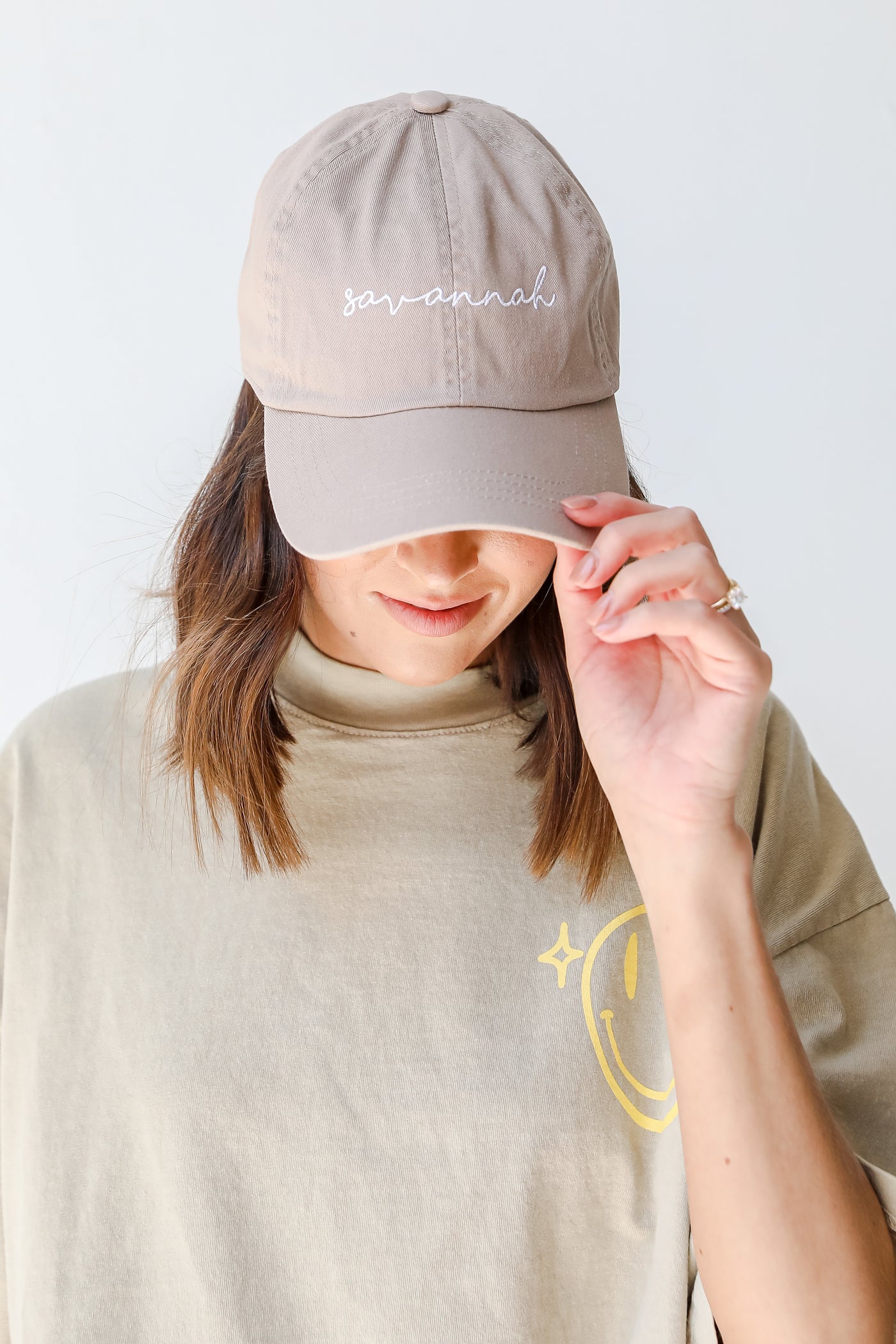 Savannah Embroidered Hat in taupe