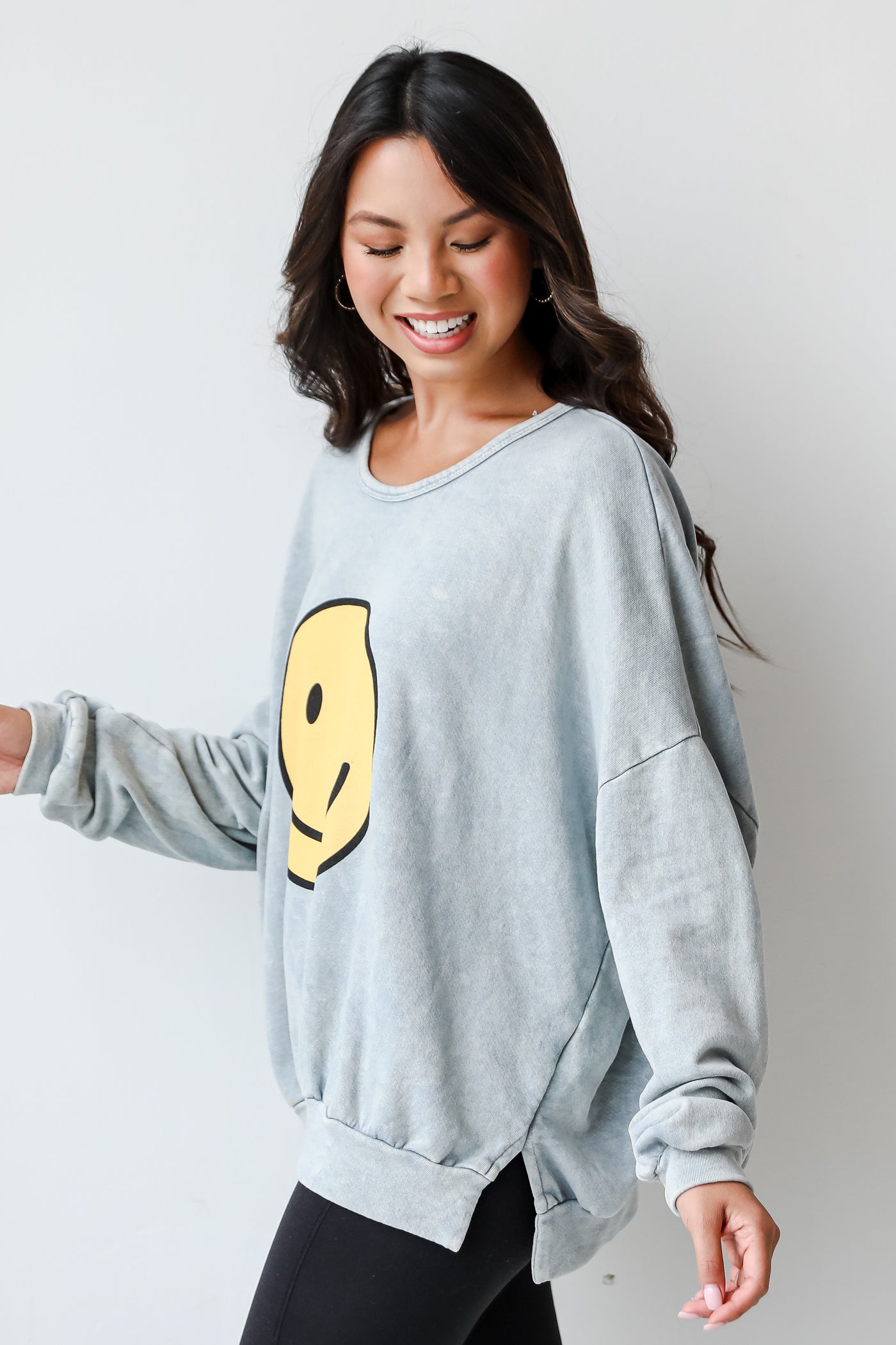 Smiley Pullover side view