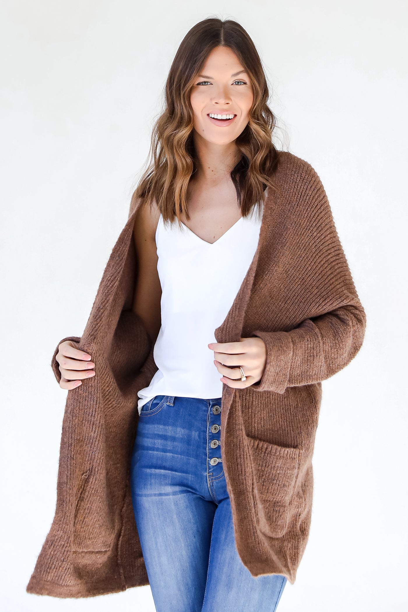 Sweater Cardigan in brown on model