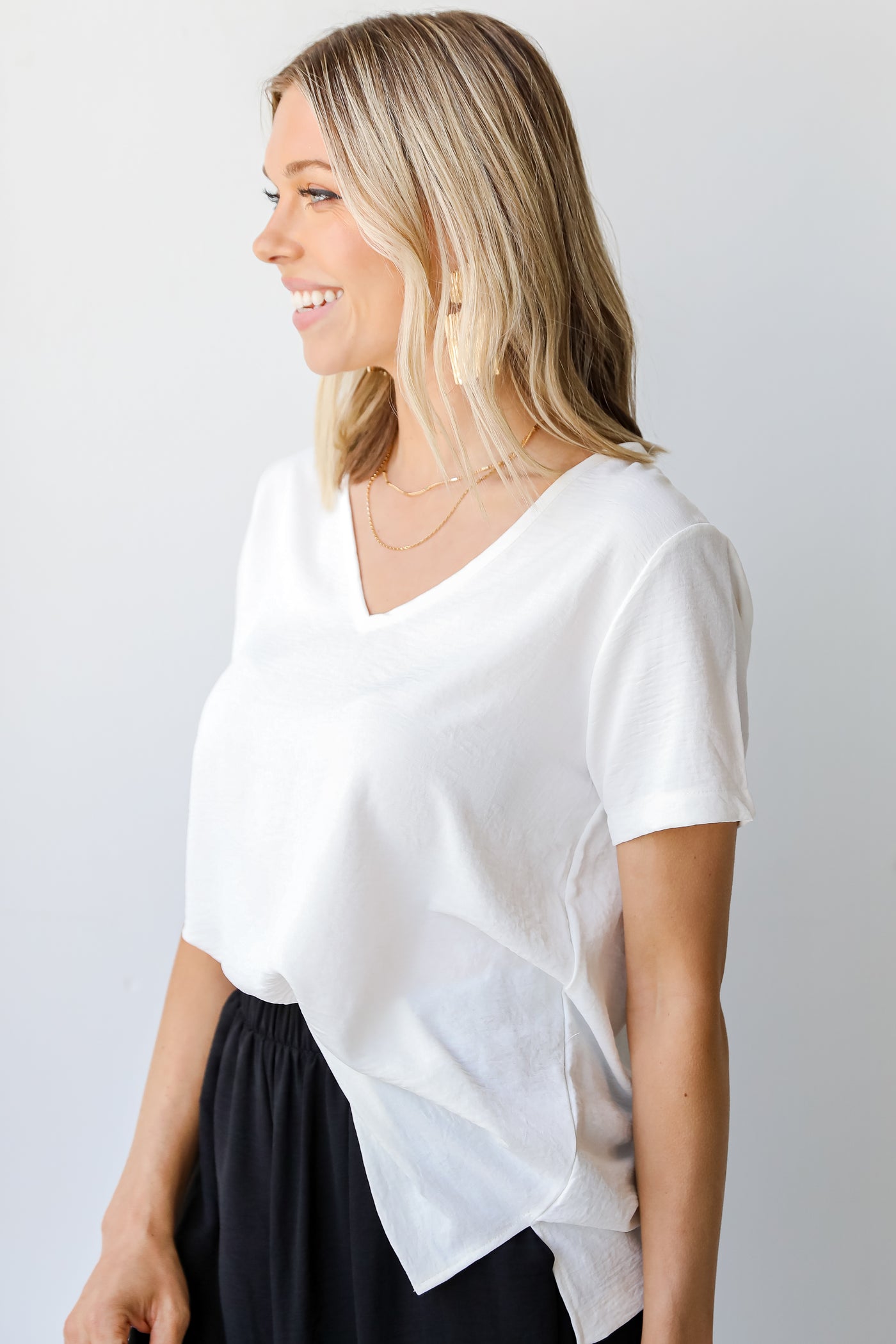 Blouse in white side view