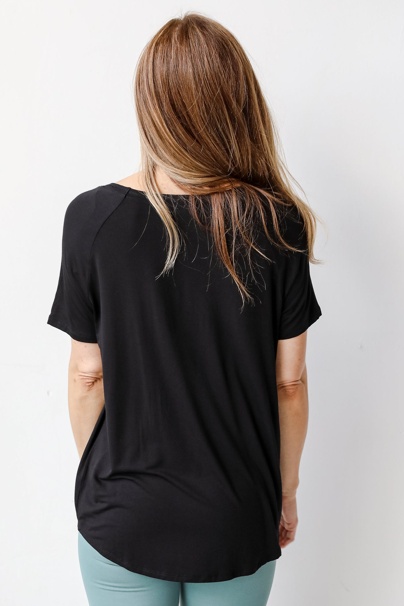 Everyday Tee in black back view