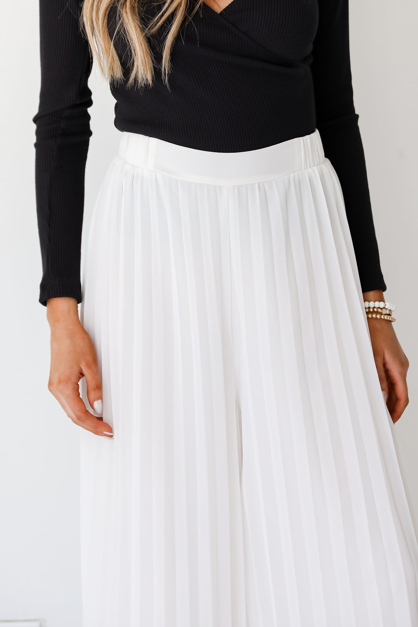 white Pleated Wide Leg Pants close up